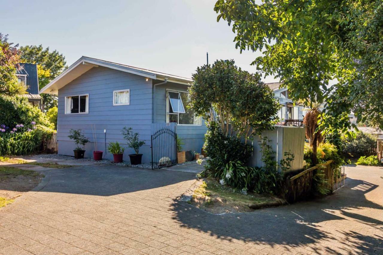 B, D & D Bed And Breakfast Taupo Luaran gambar