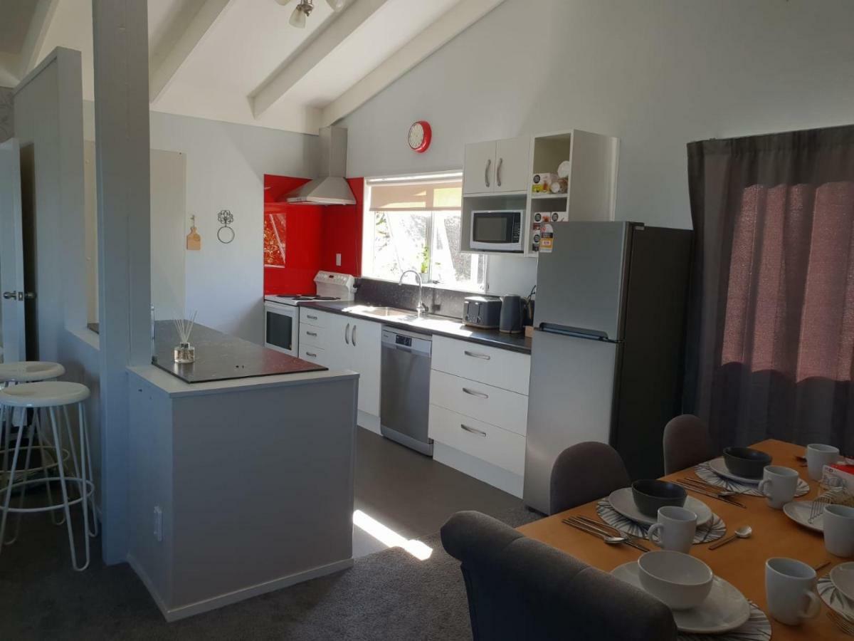 B, D & D Bed And Breakfast Taupo Luaran gambar