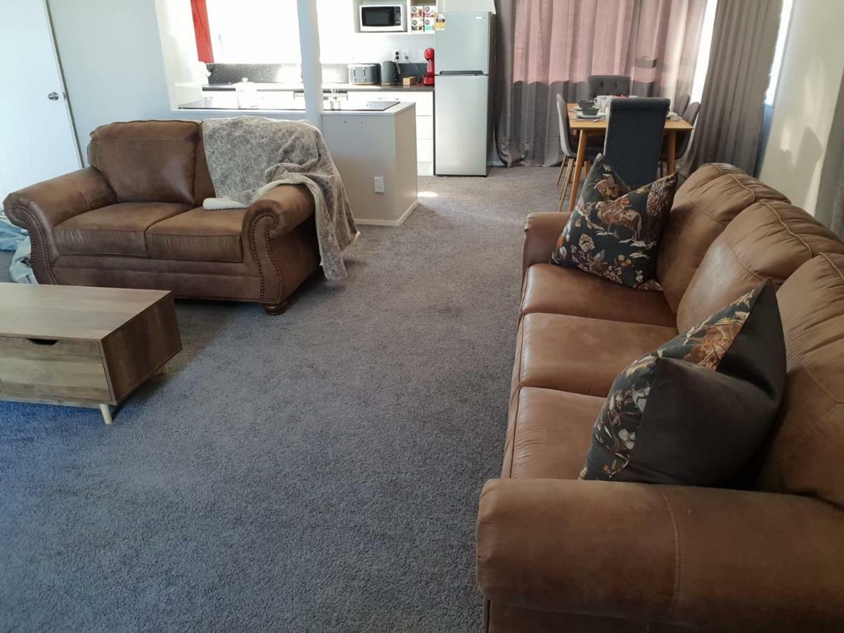 B, D & D Bed And Breakfast Taupo Luaran gambar