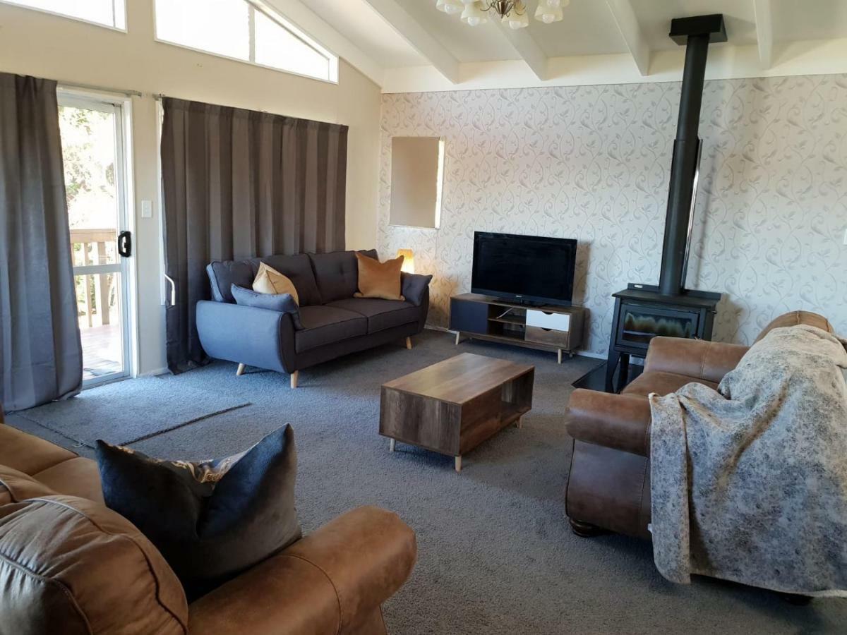 B, D & D Bed And Breakfast Taupo Luaran gambar