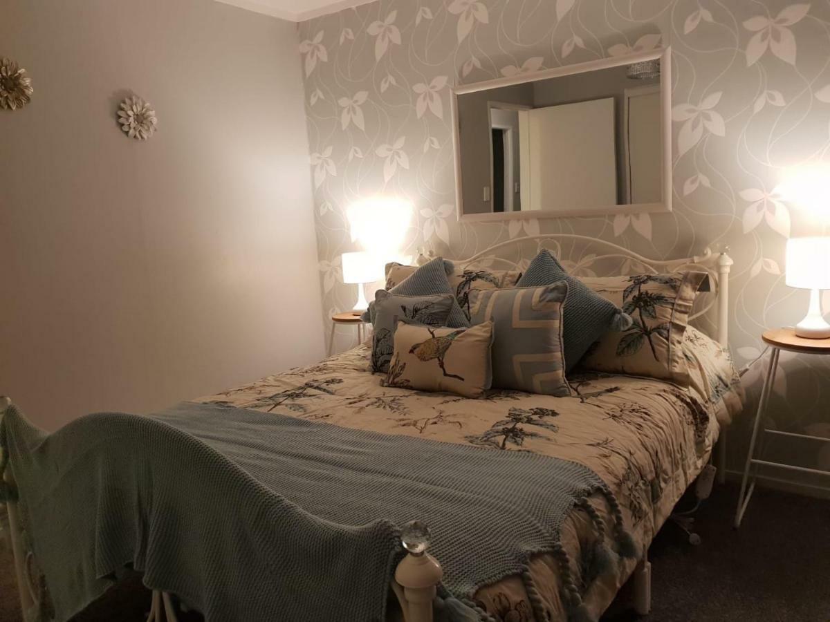 B, D & D Bed And Breakfast Taupo Luaran gambar